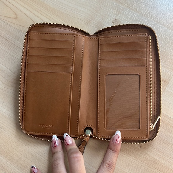 Brand new brown coach, wallet - Picture 3 of 3